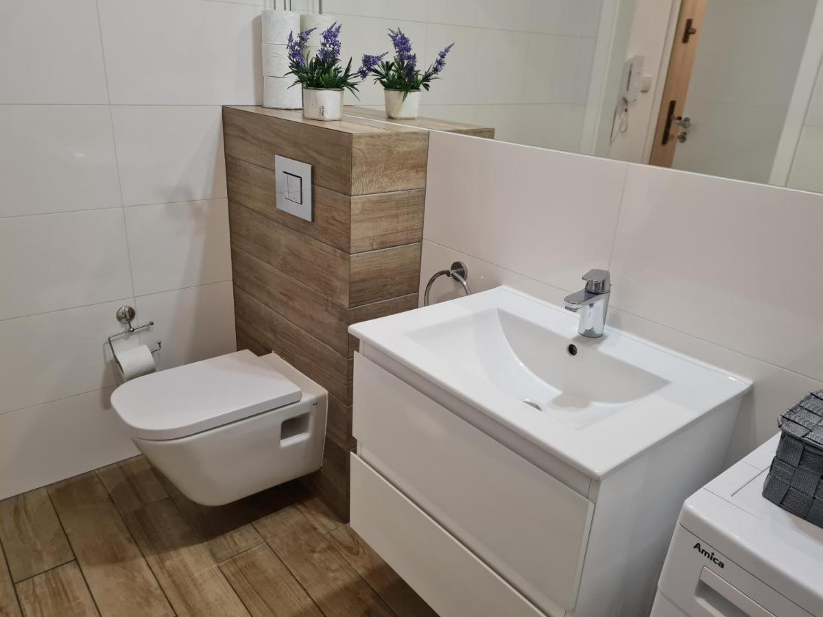 Apartamentyprzymorzu Apartament Z Basenem I Bawialnia โควอบเซก ภายนอก รูปภาพ