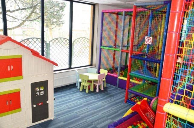 Apartamentyprzymorzu Apartament Z Basenem I Bawialnia โควอบเซก ภายนอก รูปภาพ